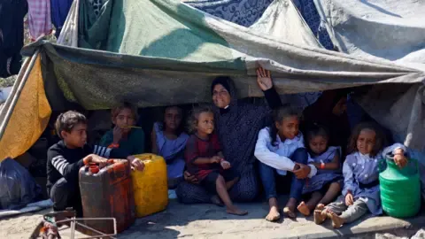 Cataclysmic Conditions in the Gaza Strip while Israeli Tanks Push Forward