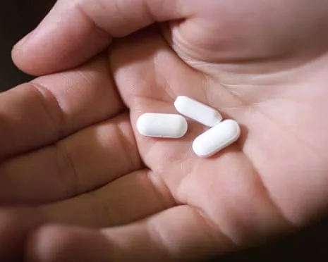 Low-Dose Aspirin Demonstrates ‘Huge Effect’ in Stopping Bowel Cancer Relapse, Study Confirms